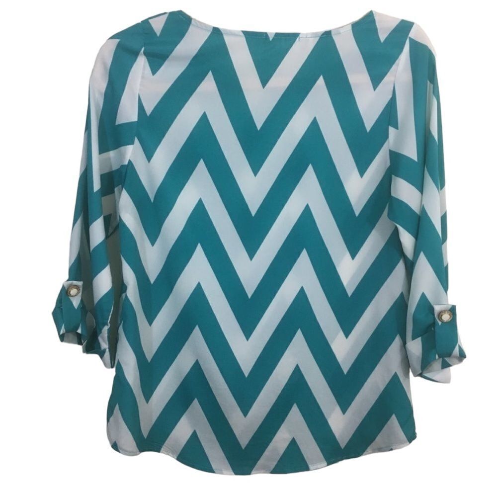 Everly chevron top, size small - Picture 4 of 5